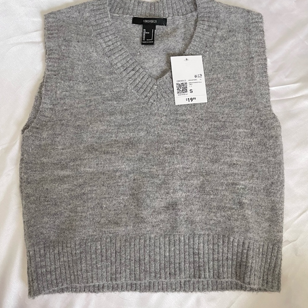 Forever 21 Gray V-Neck Sweater Vest